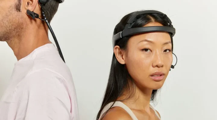 BitBrain Diadem dry EEG headset with 12-channel sensors